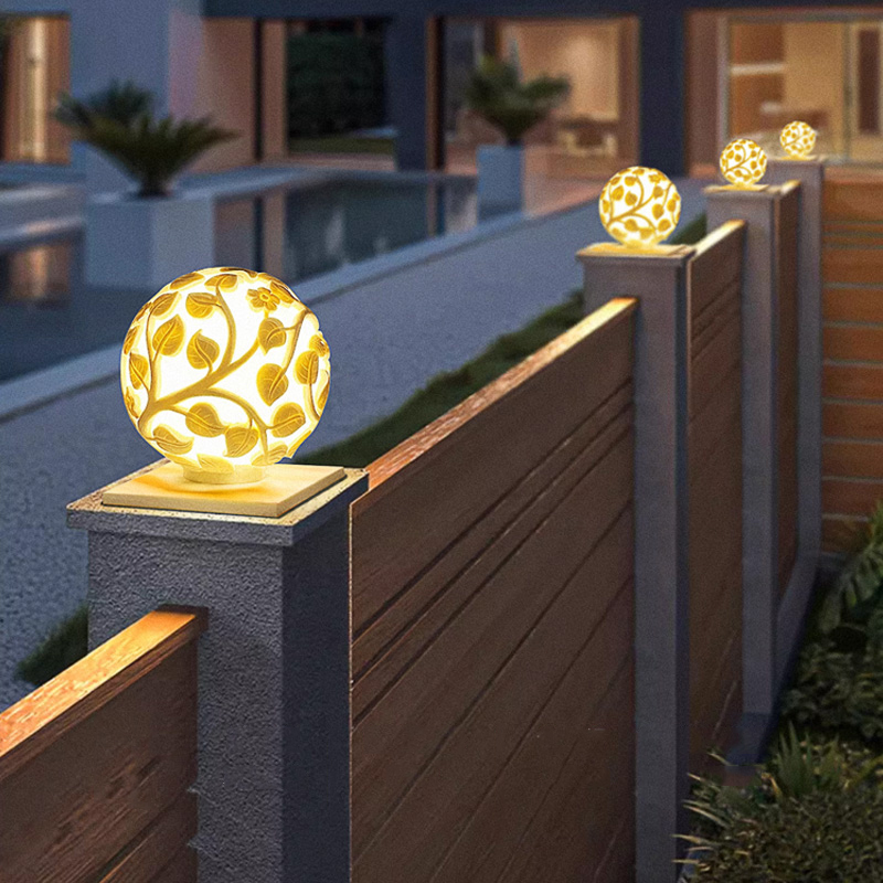 أضواء أعمدة خارجية تعمل بالطاق - مراجعة Solar Garden Light وسعره